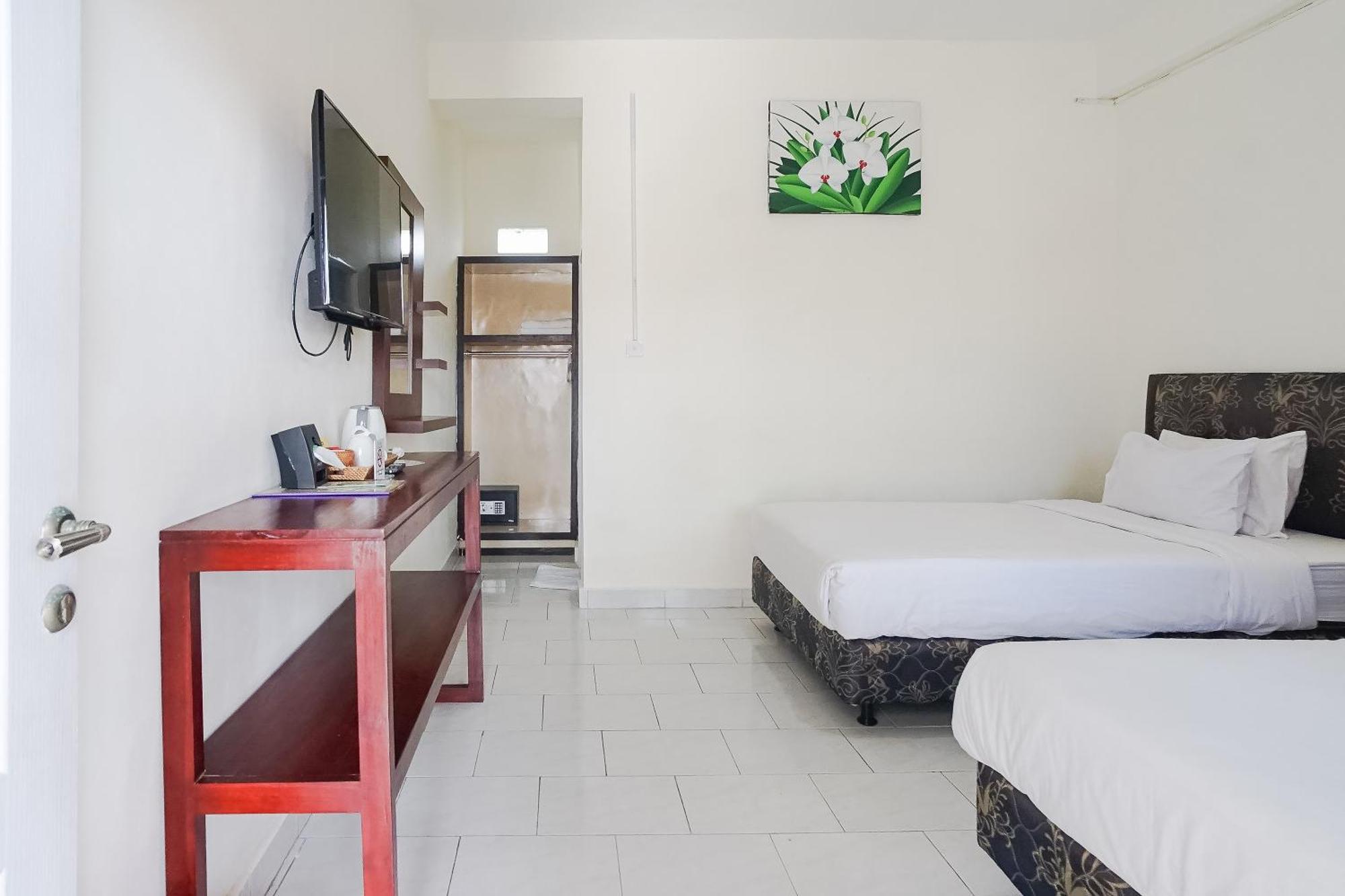 City Garden Bali Dwipa Hotel, Kuta Kuta  Exterior photo