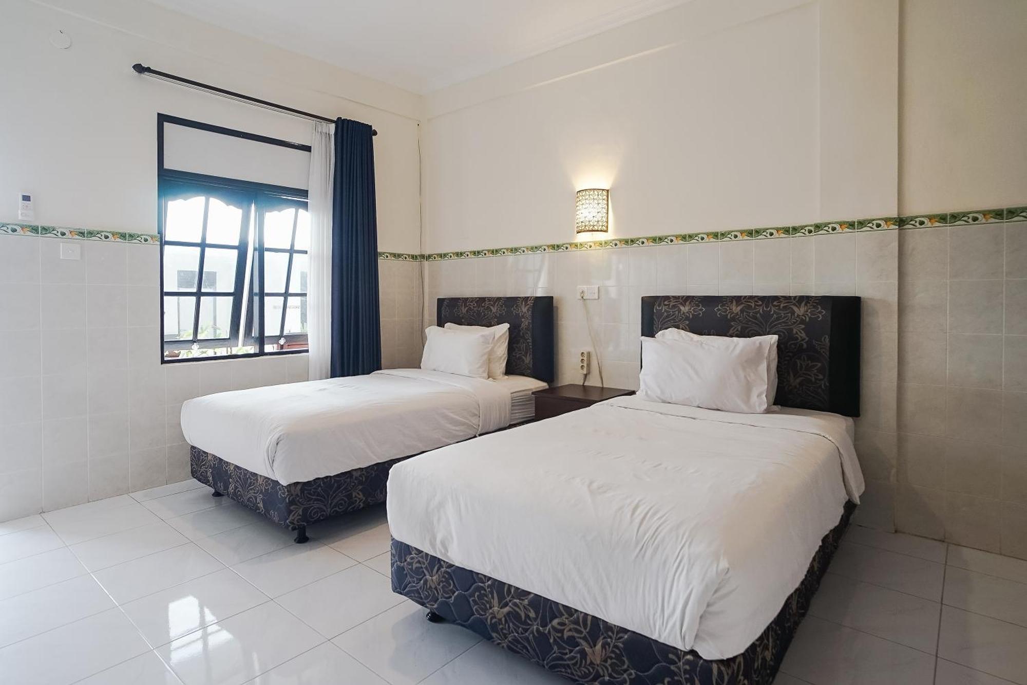 City Garden Bali Dwipa Hotel, Kuta Kuta  Exterior photo