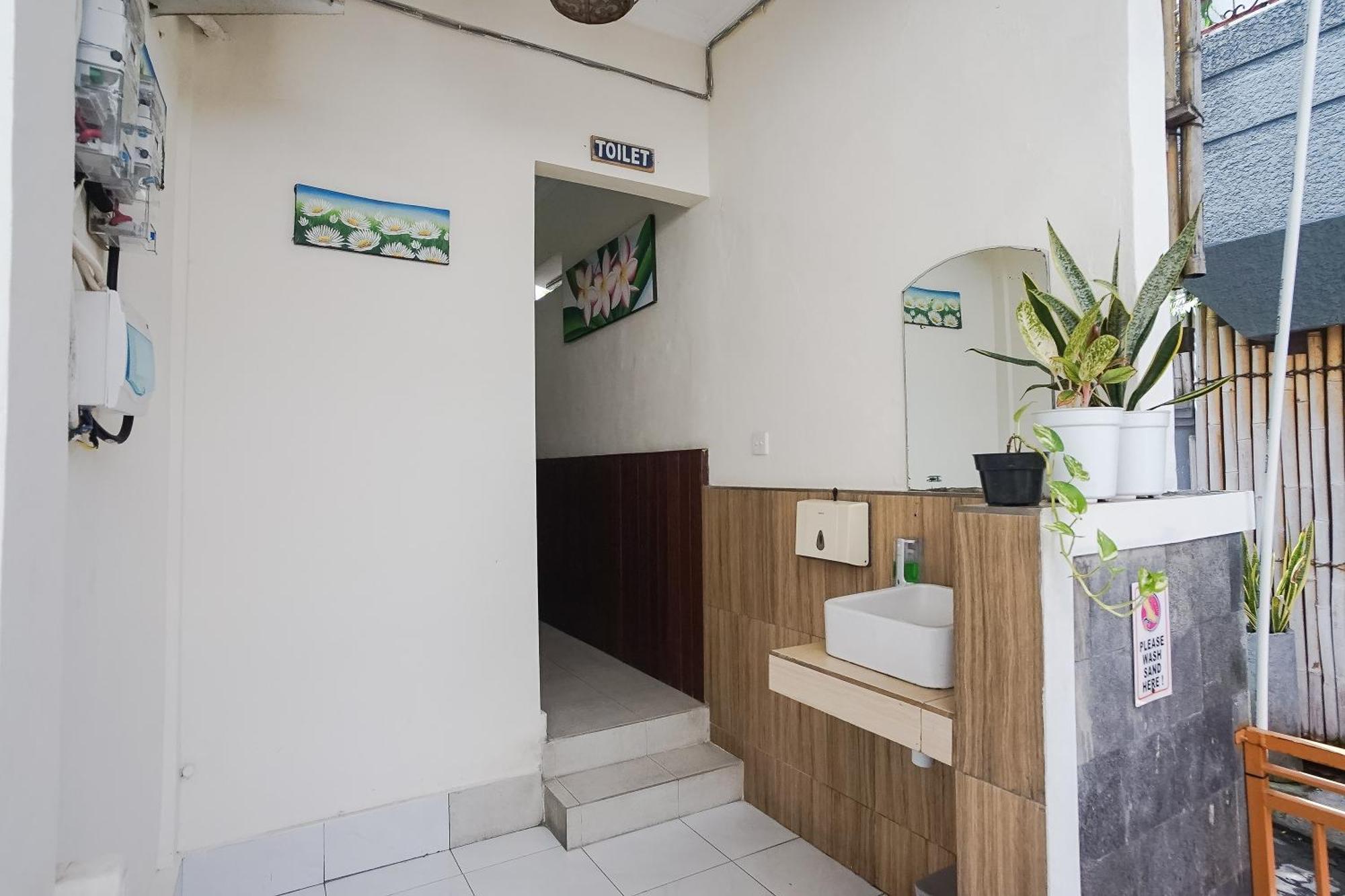City Garden Bali Dwipa Hotel, Kuta Kuta  Exterior photo