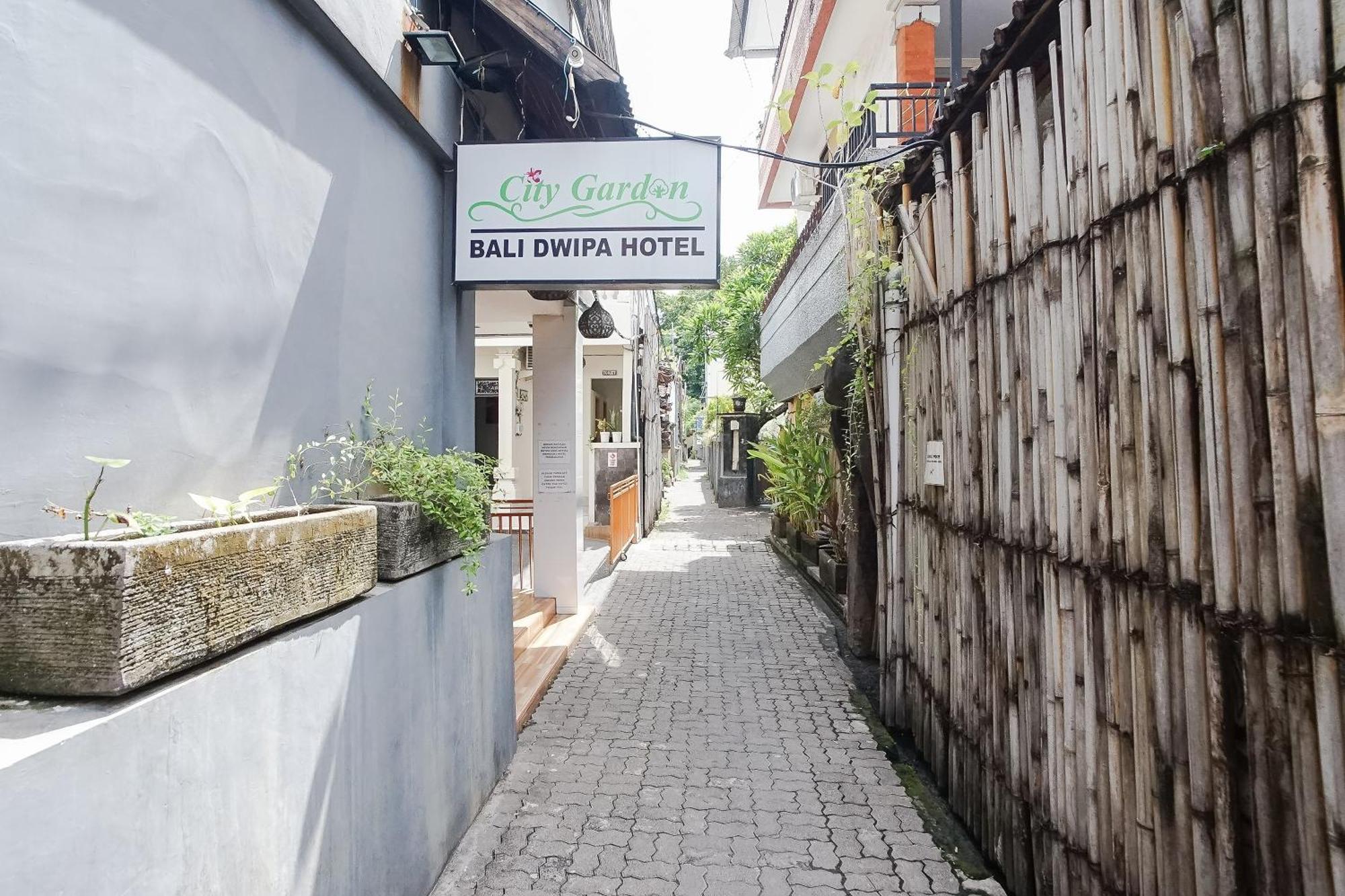 City Garden Bali Dwipa Hotel, Kuta Kuta  Exterior photo